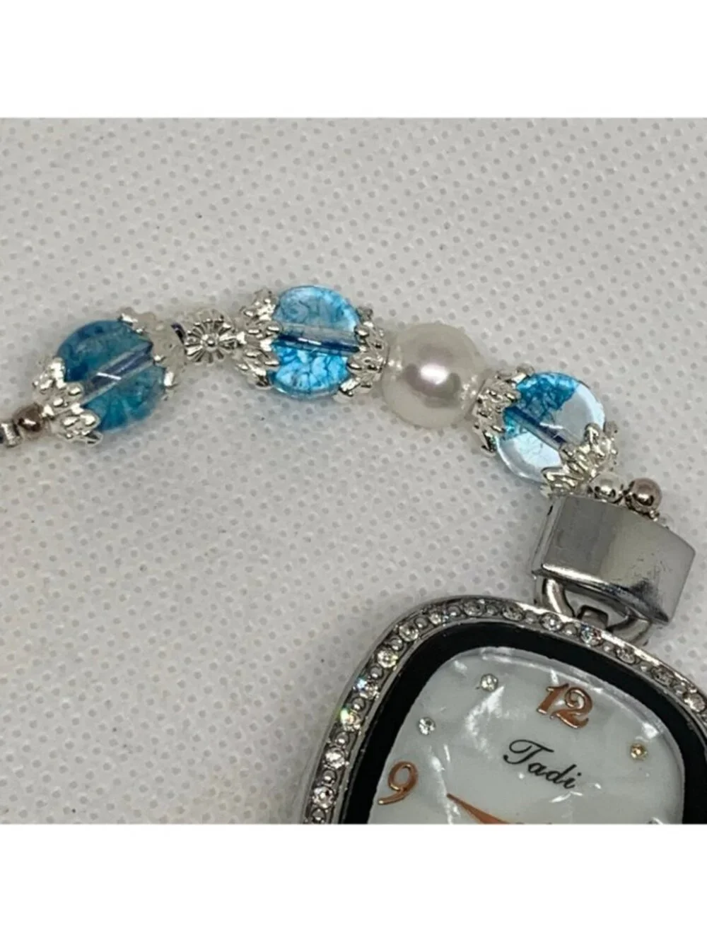 Women’s silver tone watch quartz 31mm mop dial beads adjustable band running